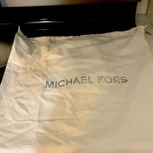 Michael Kors ba, like new condition